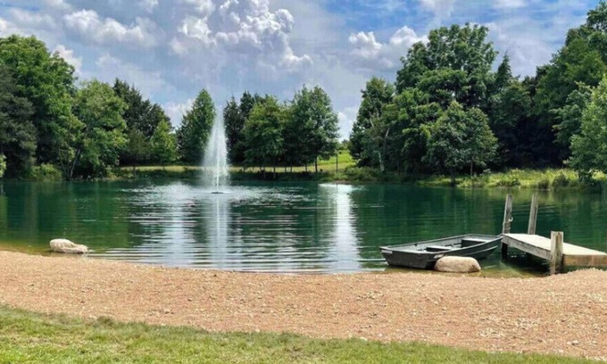 Warrenton Otro | Silo Valley Farm, 50 acres, Fishing, Boating & Golf Cart