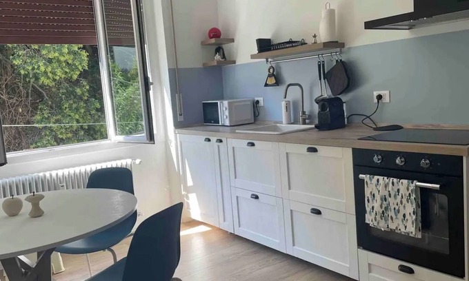 Boccadasse Apartamento | SILÙ HOUSE: cozy with parking, wheelchair accessible, no stairs