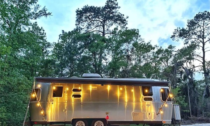 Whitemarsh Island Casa | Silver Belle Airstream Glamper Near Tybee & City