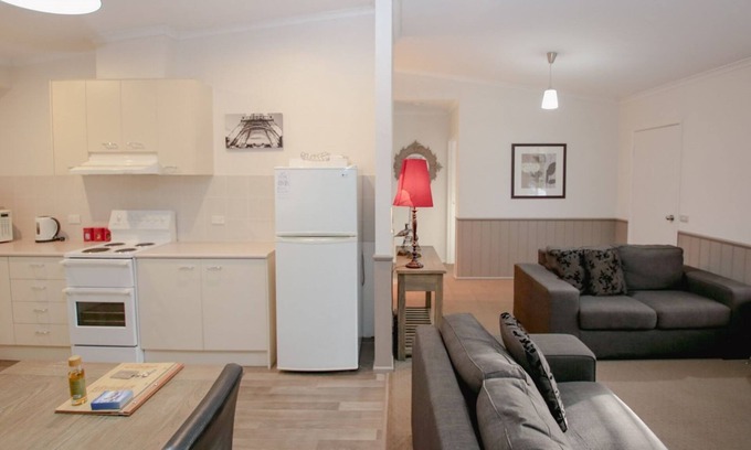 Bright Cabaña | Silver Birches Holiday Village: Unidad 9