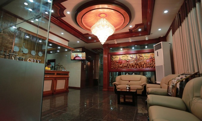 Mandalay Hotel | Silver City Hotel