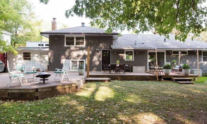 Columbia Heights Casa | Silver Haus