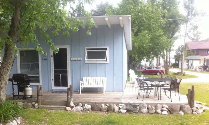Silver Lake Cabaña | Silver Lake Summer Haven