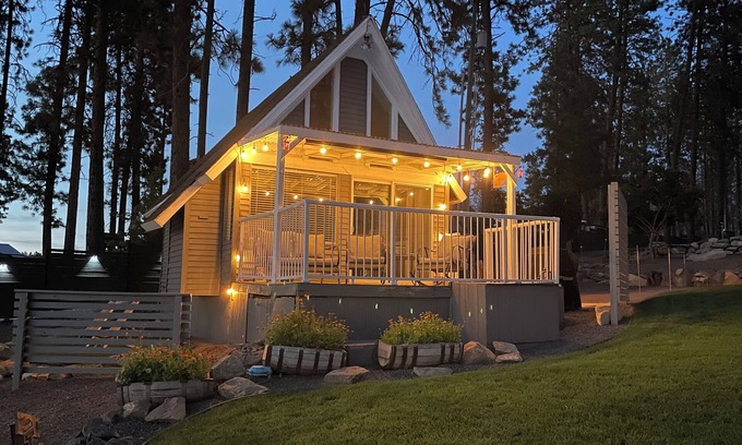 Medical Lake Cabina | Silver Lake Waterfront Cabin “No Cleaning Fees”