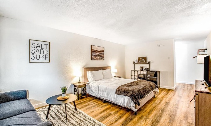 Westport Casa | Silver Sands - Room 11