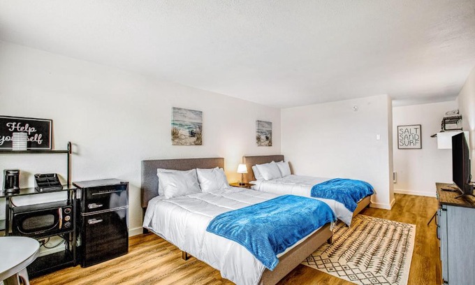 Westport Casa | Silver Sands - Room 14