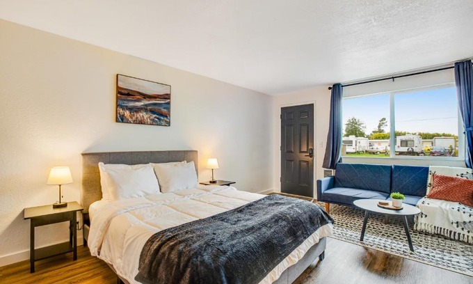 Westport Casa | Silver Sands - Room 2