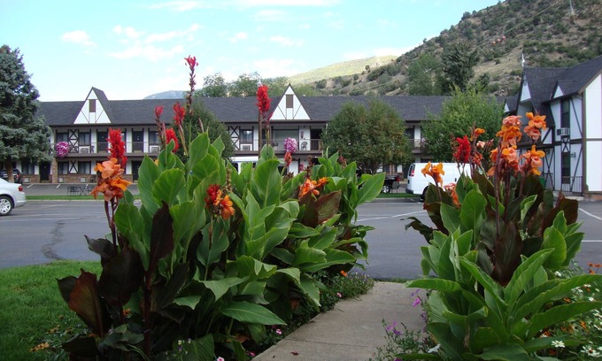 Glenwood Springs Hotel | Silver Spruce Inn