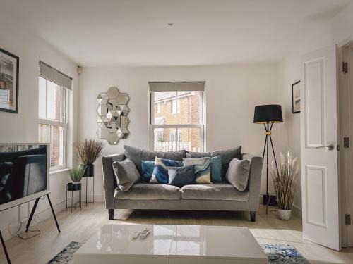Camber Casa | Silver Stone