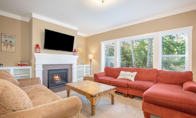 Saugatuck Casa | Silverberry Acres: Hot Tub, Fire Pit, Spacious Deck, BBQ, Tucked in the Trees