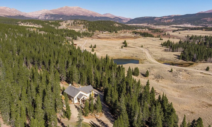 Valley of the Sun Chalet De Esquí | Silverheels Lodge🏔Luxury Mountain Chalet🍃25 Acres🌲Double Garage🚙Hot Tub♨️