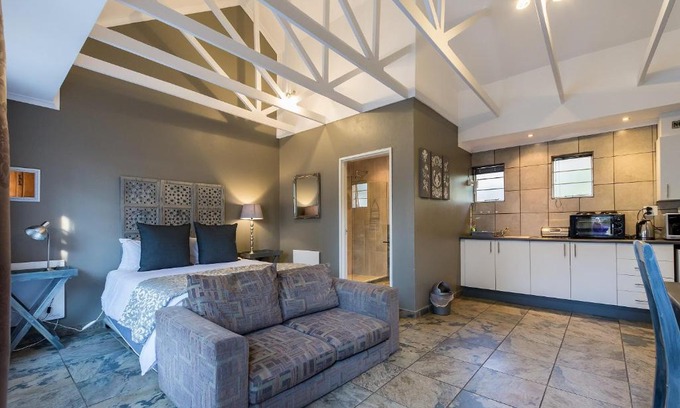 Greater Johannesburg Metropolitan Area Casa | Silverstone Guesthouse
