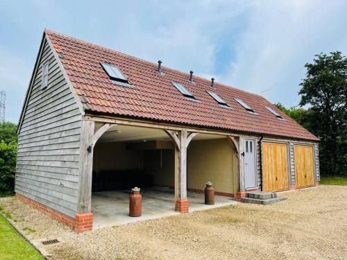 Frome Casa | Silverwood Coach House, with pre booked use of Indoor Swimming Pool
