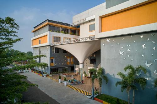 Rau Complejo | Simcha Island, Indore