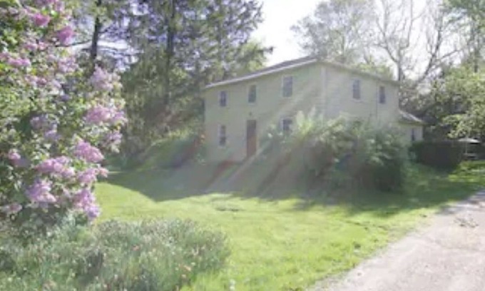 Williamstown Casa | Simple and Elegant 19th Century Williamstown Home