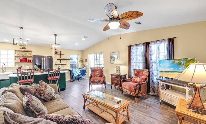 Biggar Casa | Simple Elegance! Just minutes to Ft Myers Beach and Sanibel Island