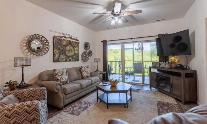 Branson West Apartamento | Simple Serenity condo