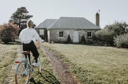 Ross Chalet De Esquí | Simplistic Luxury Cottage, Ross