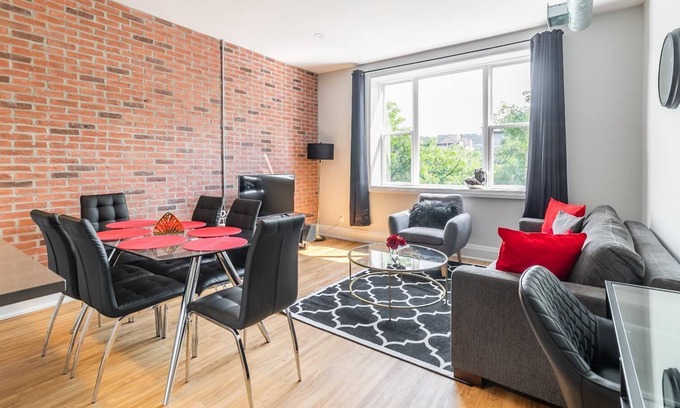 Beasley Apartamento | Simply Comfort. Grand 2BR Loft Garden View