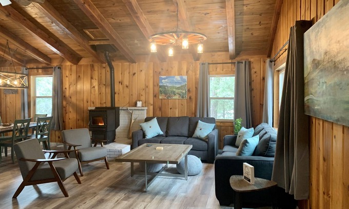 Cloudcroft Cabina | Simply Enjoy the Mountains!