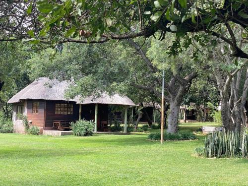 Madibeng Cabina | Simunye Private Game Reserve