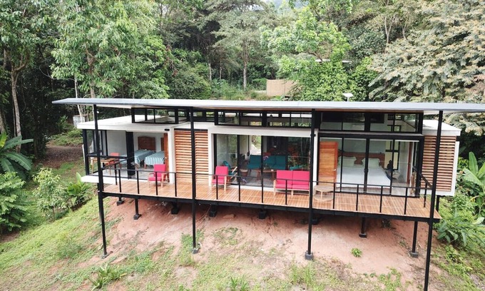 Savegre Casa | Sinfonía Tropical, ocean view, 5 minutes drive to Playa Linda, 15 to Dominical, wifi Starlink