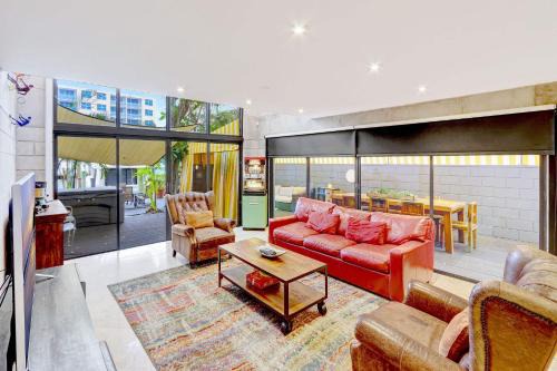 Hendricks and Venice Isles Apartamento | Singer House on the Water