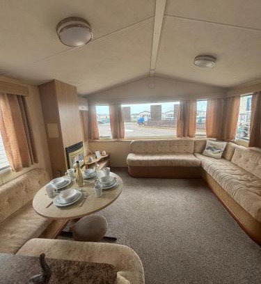 Clacton-on-Sea Casa | Singh&Leite Family caravan for 6 people