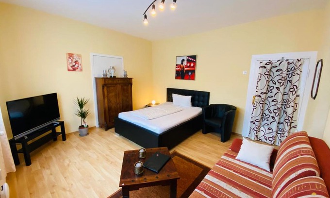 Erlau Apartamento | Single-Apartment bis 2 Personen, 27qm in Schleusingen, WLAN, Parkplatz
