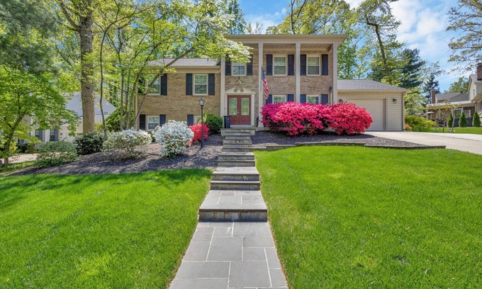 Annandale Casa | Single Family Home -Annandale/Fairfax/Falls Church - 5 BD 3 BA - Long Term Stay