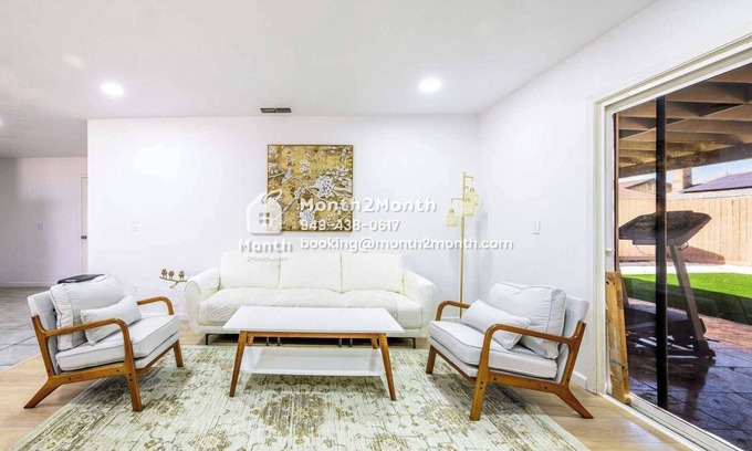 Southwestern Sacramento Casa | Single-Family｜Lush&Fenced Backyard｜Guest Access｜Flex-Lease｜Instant Tour #42372