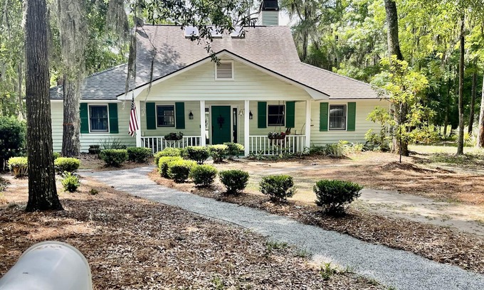 Melrose on the Beach Casa | Single Family Home, Land trans Round Trip! Melrose Pool Open!