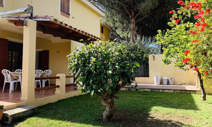 Solanas Villa | VILLA INDIVIDUAL CON JARDÍN CERCA DE LA PLAYA
