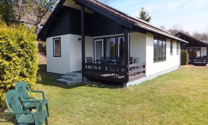 Kronenburg Casa | Bungalow de un solo nivel junto al embalse