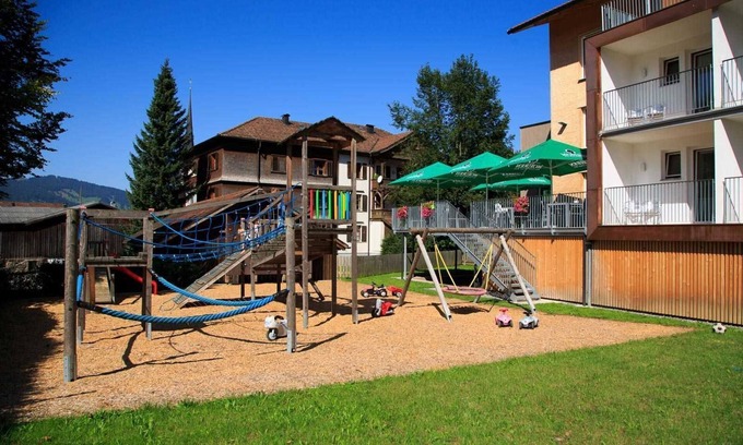 Lingenau Casa | Single room mountain view - Familienhotel & Gasthof Adler