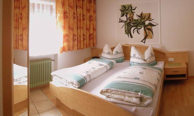 Kematen in Tirol Apartamento | Habitación individual con ducha od. Cuarto de baño, aseo - habitación privada Waltraud Gattringer