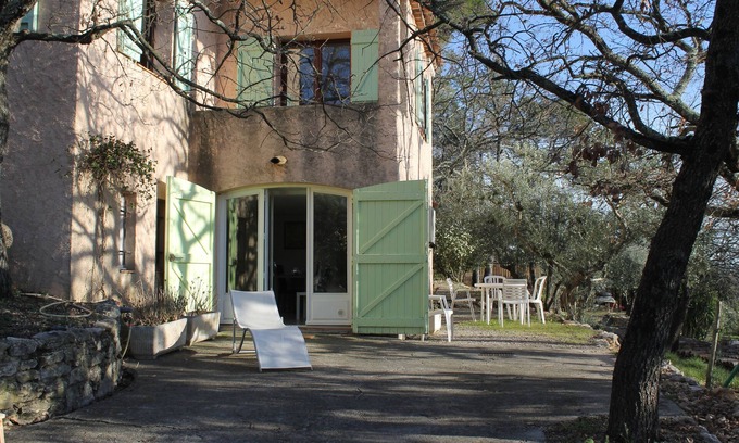 Saint-Paul-en-Foret Apartamento | Apartamento bungalow para 4