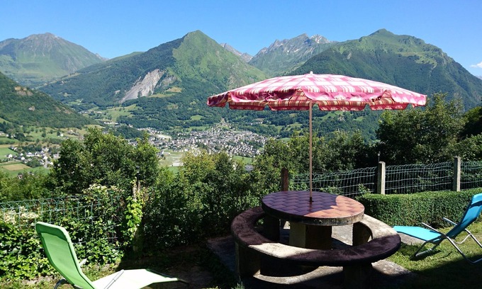 Sazos Apartamento | Single-storey studio overlooking the Luz St Sauveur valley - private garden