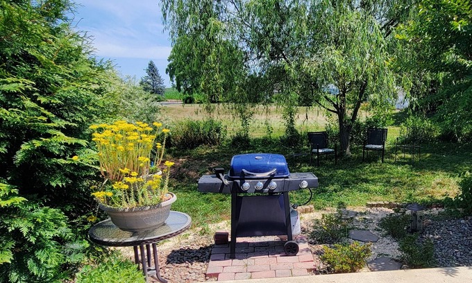 Palmyra Casa | Single story home, near Hershey park, quiet neighborhood, lg yard, pet friendly!
