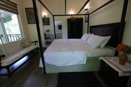 Kalawana Chalet De Esquí | Sinharaja River Lodge