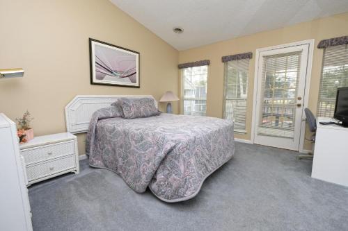 Pawleys Island Casa | Sip, Stay, Stargaze Emerald Green 2BR 2BA