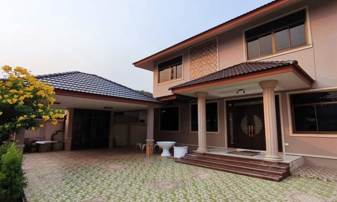 Nong Hoi Casa | Siri House | Private house, quiet, Chiang Mai city
