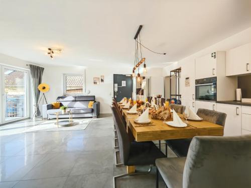 Dinkelsbuehl Apartamento | Sisi & Franz für bis zu 12- Familien, Gruppen, Firmen