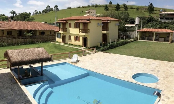 Igarata Casa | Site with chalets and wet bar