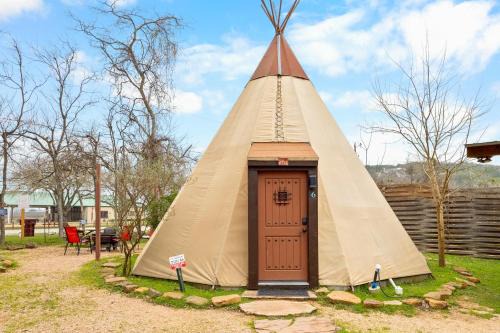 New Braunfels Casa | Sitting Bull - Tipi 6