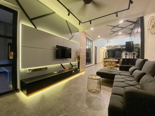 Taman Teh Teng Seng Casa | SIX Boutique Residence @ Ipoh Garden Landed House 8pax