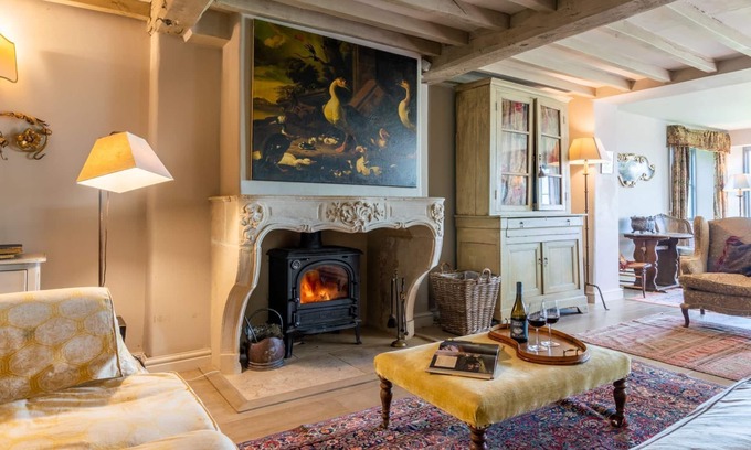 Clapton on the Hill Cabaña | Sixpenny Cottage - Spectacular views near Bourton-on-the-Water