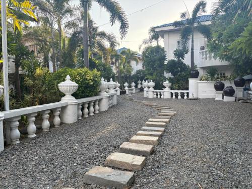 Bacnotan Complejo | SJLU San Juan Treasures Beach Resort