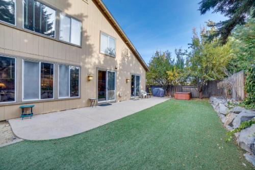 Northwest Reno Casa | Ski Getaway with Hot Tub Reno Home by Attractions