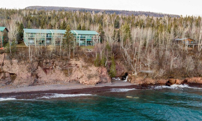 Tofte Casa | Ski, Hike, Bike, Relax: Tofte Townhome w/ Deck!